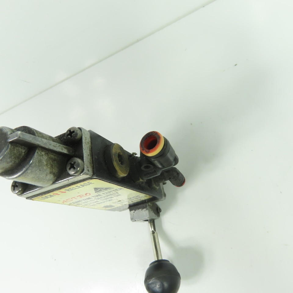 Astro Pneumatic Spindle Lock Control Mechanism