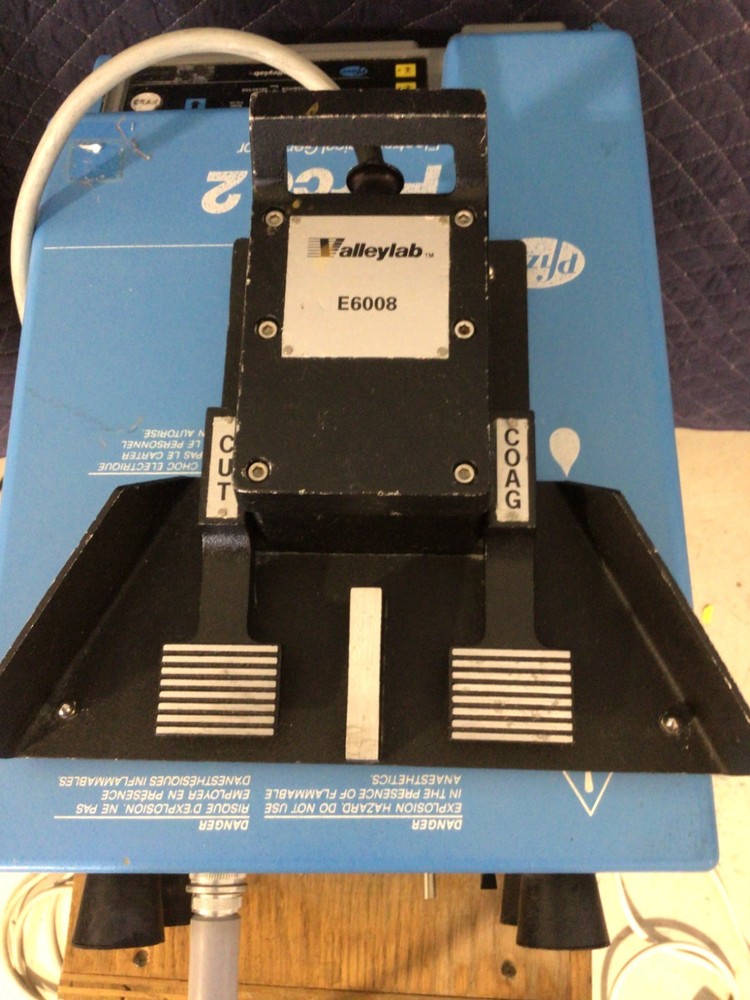 VALLEYLAB FORCE 2 ELECTROSURGICAL/CAUTERY UNIT INCLUDED E6008 FOOTSWITCH