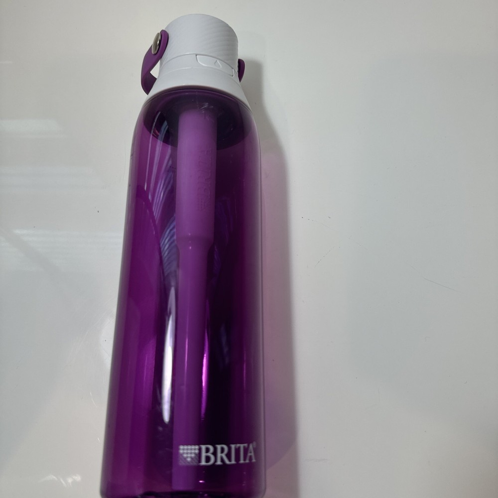 BRITA FILTERING WATER BOTTLE Purple