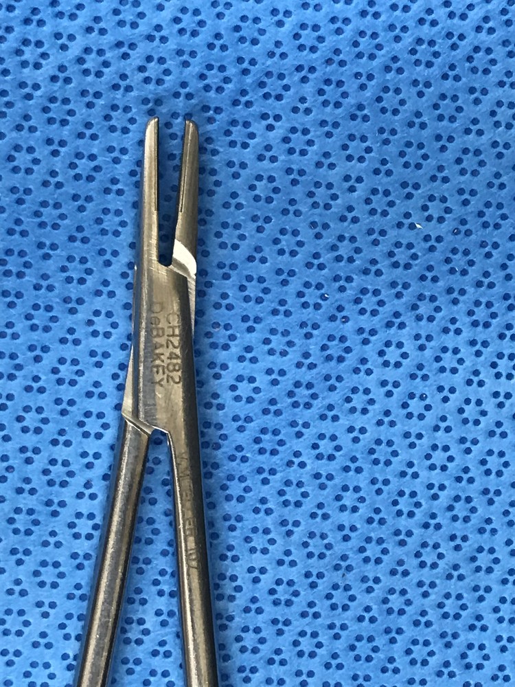 V. Mueller CH2482 DeBakey Holder