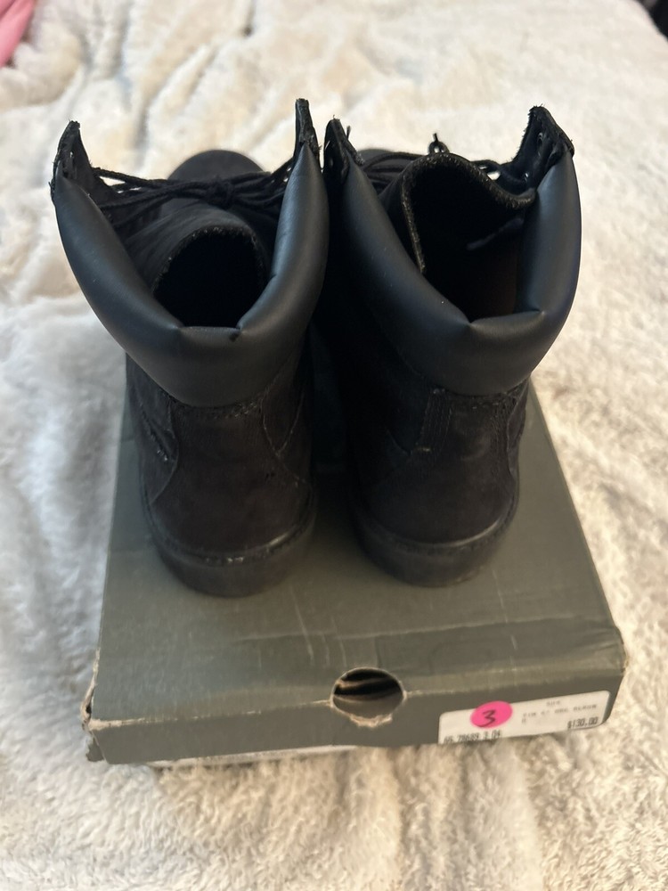 Size 7 Timberland Boot Juniors Black Nubuck