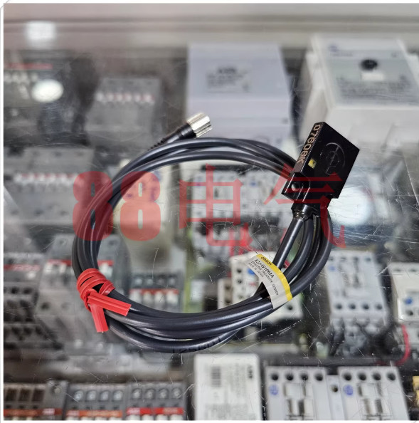 1Pcs New Omron sensor E2J-W10MA