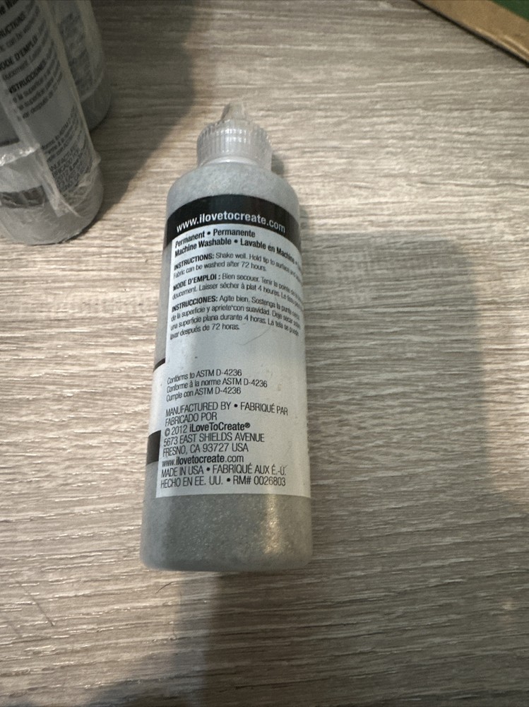 TULIP 41310 Dimensional Fabric Paint 4oz Glitter Multi (b5)