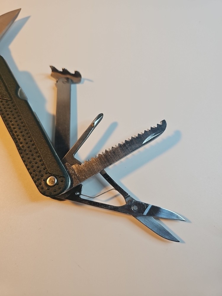 Gardener Pro 9 Function Multi Tool Pruning Shears