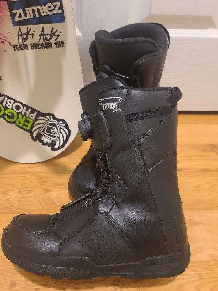 Flow Snowboard 132cm with Flow Bindings & Ride BOA Boots Size 7 Package