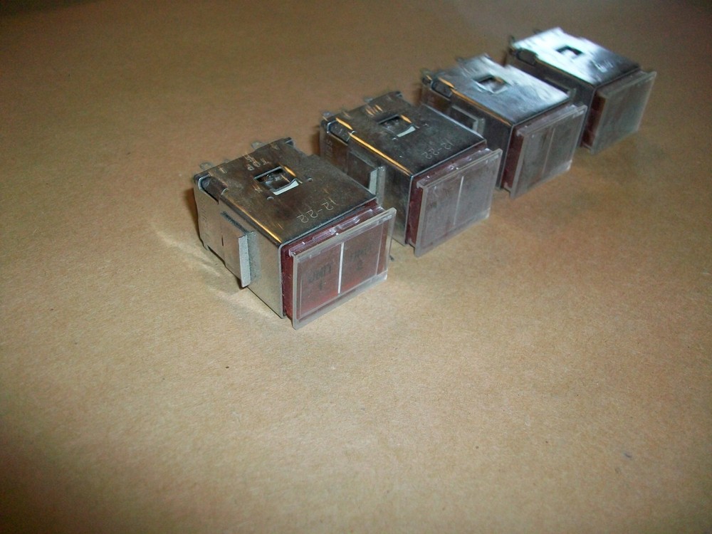 4pc Master Specialites Indicator Lamp 12-22 NEW