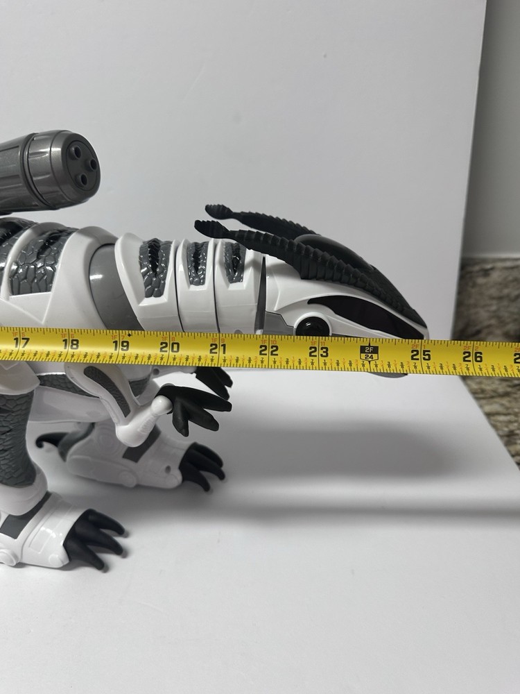 Roboraptor White Robotic Dinosaur No Remote Wowee 2005