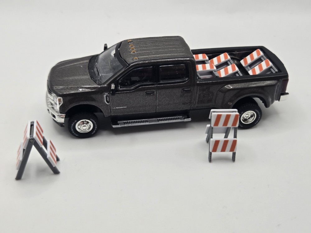1/64 Scale Folding Type II Barricades *6 Pack*