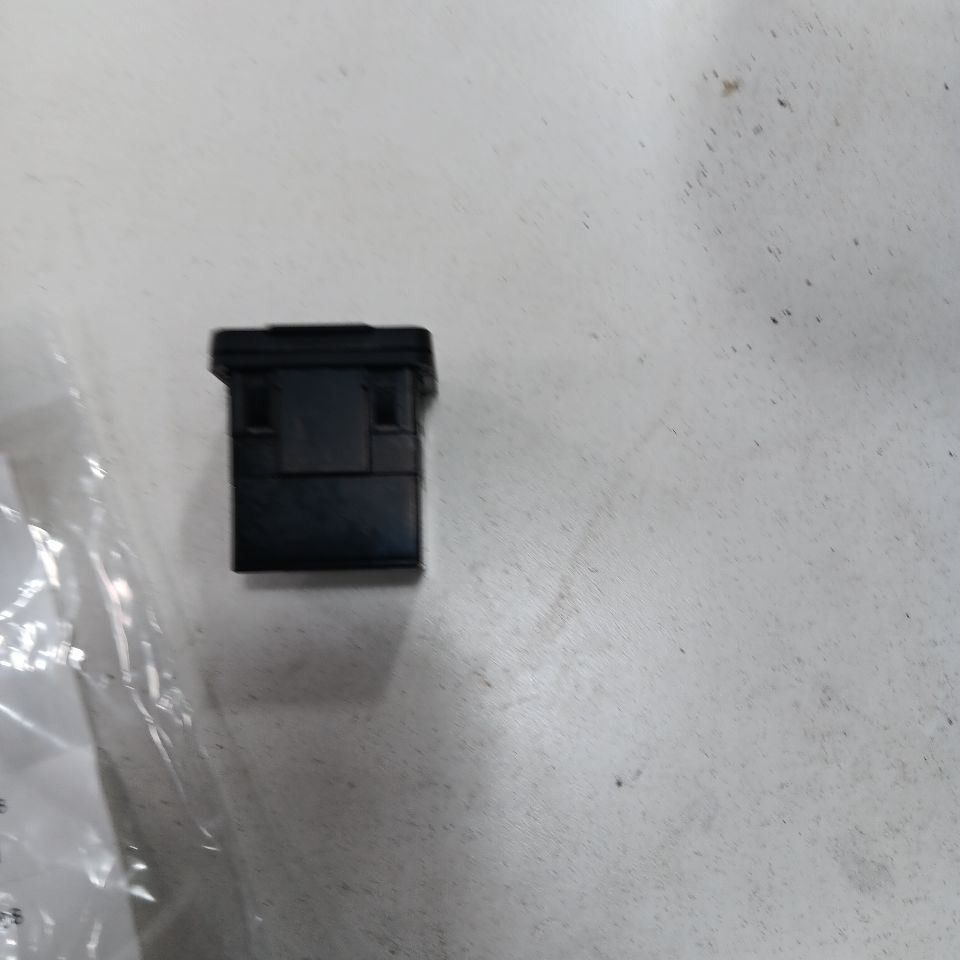 Jeep Cherokee 12V Power Port Socket 2015 2016 2017