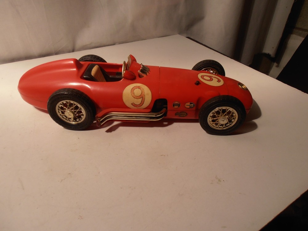 Cox 049 Mercedes-Benz