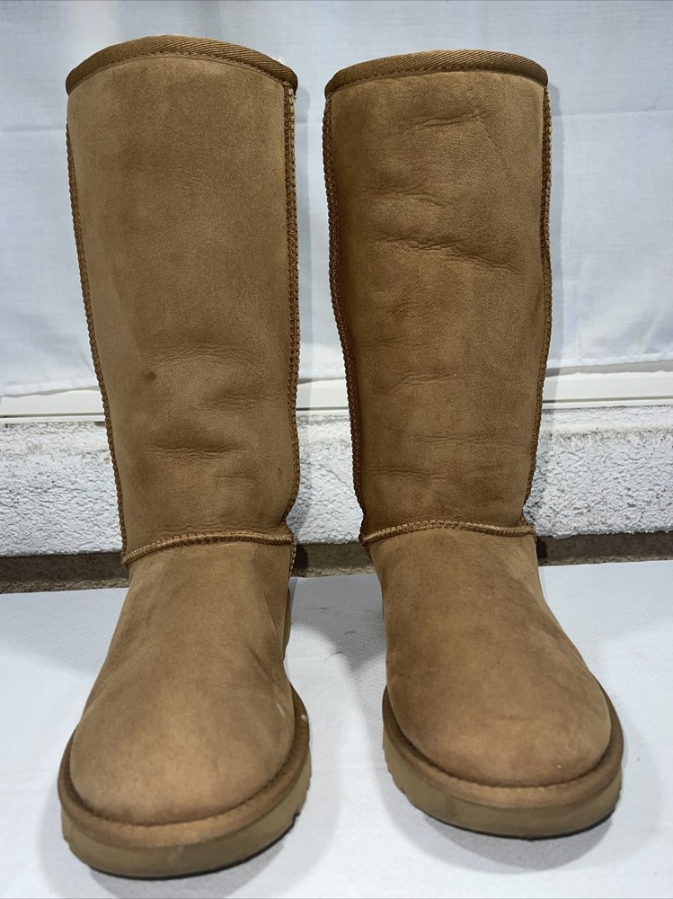 UGG BOOTS WOMEN CLASSIC MID LARGE US SIZE 7
