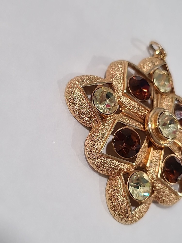 Vintage Sarah Coventry Pendant