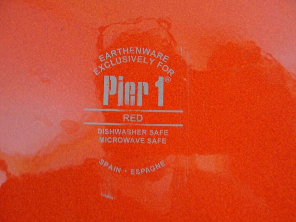 PIER 1 IMPORTES RED 8 DINNER PLATES 10 5/8"