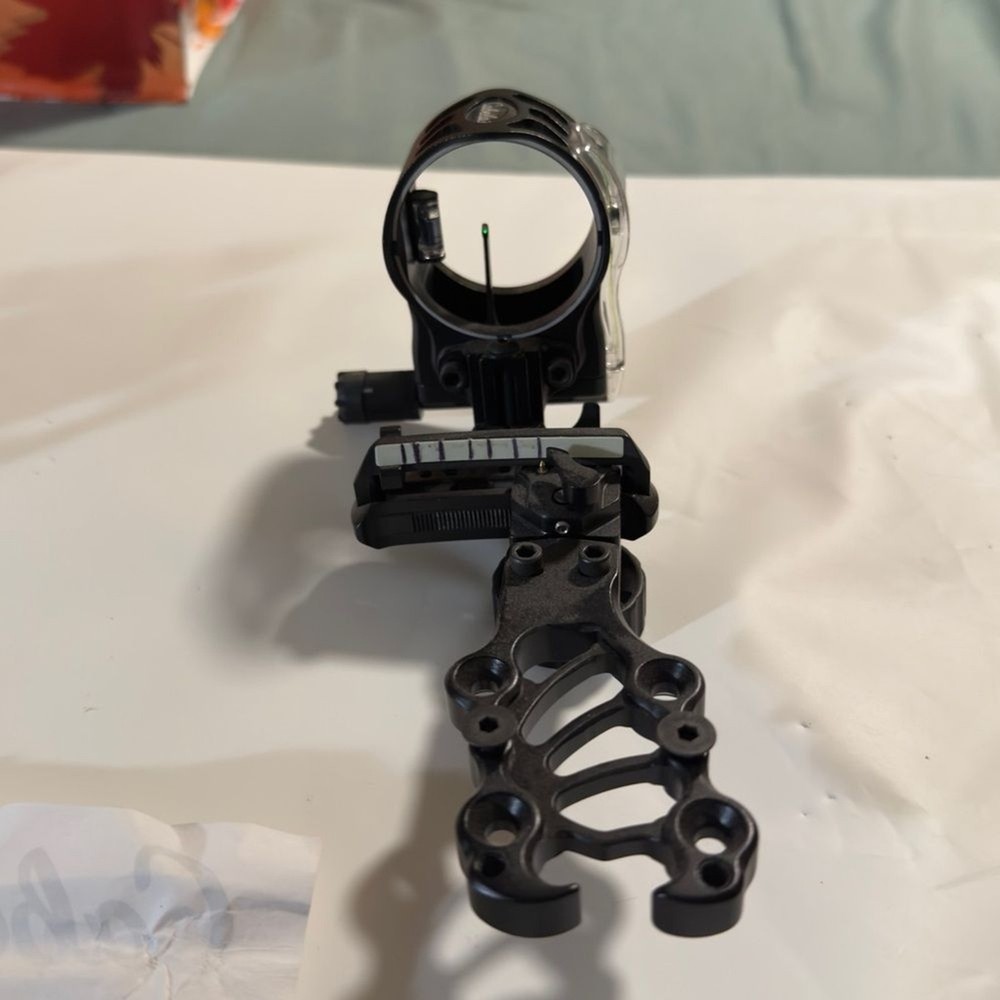 Cabela's Black Aluminum Archery Sight