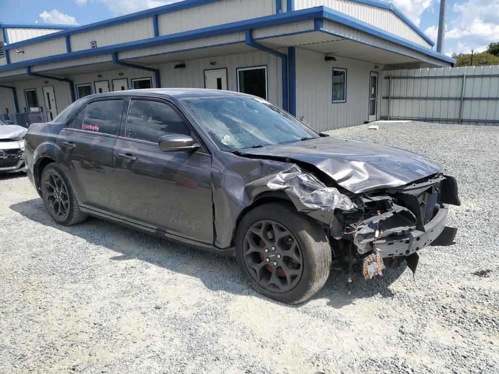 300 2019 Glove Box 5020395