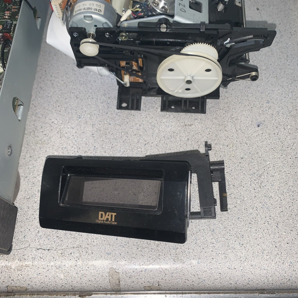 DTC-59ES Digital Audio Tape Deck Dat