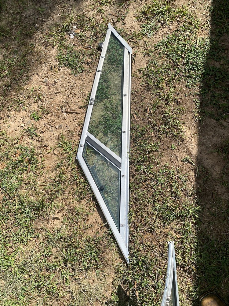 1996 Crownline 225 Ccr Cuddy Cabin Windshield