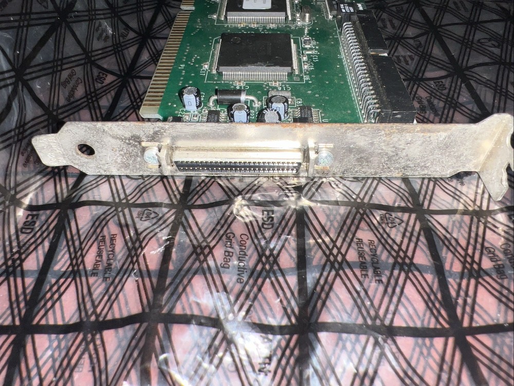 ADAPTEC AHA-1535A ISA SCSI CONTROLLER ADAPTER See Descript