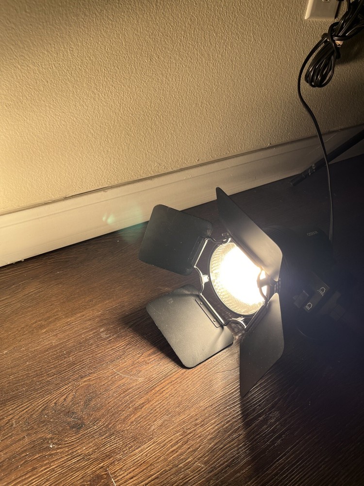 Osram Continuous Light Studio SLP 1000 - 1000W Light. Cooling Fan Inside.