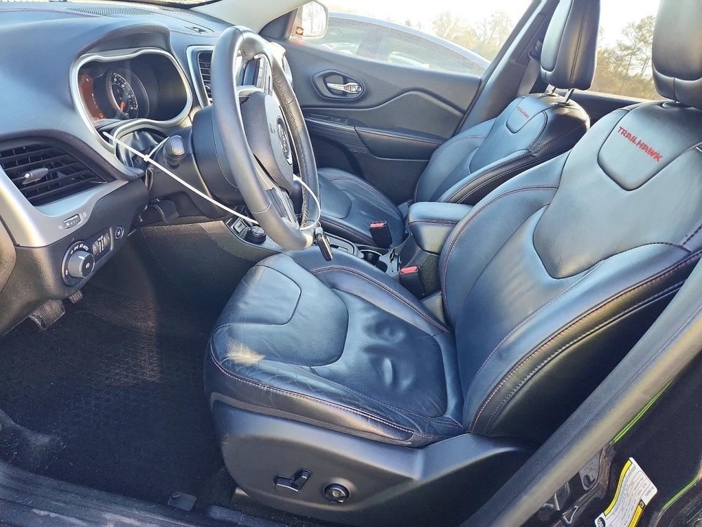 CHEROKEE 2015 Glove Box 4955911