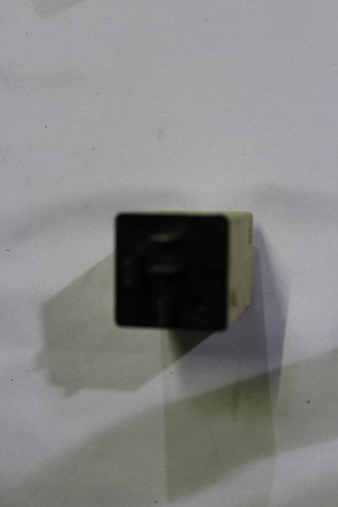Genuine ABS control unit relay for BMW E-31 E-32 E-34