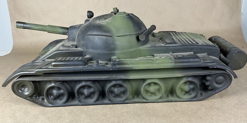 1990s US Army Soviet Tank Hard Plastic Training Sand Table Display Tank Trainer