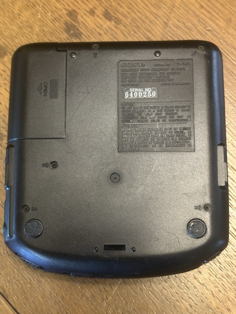Sony Discman D-141 Portable Compact CD Player