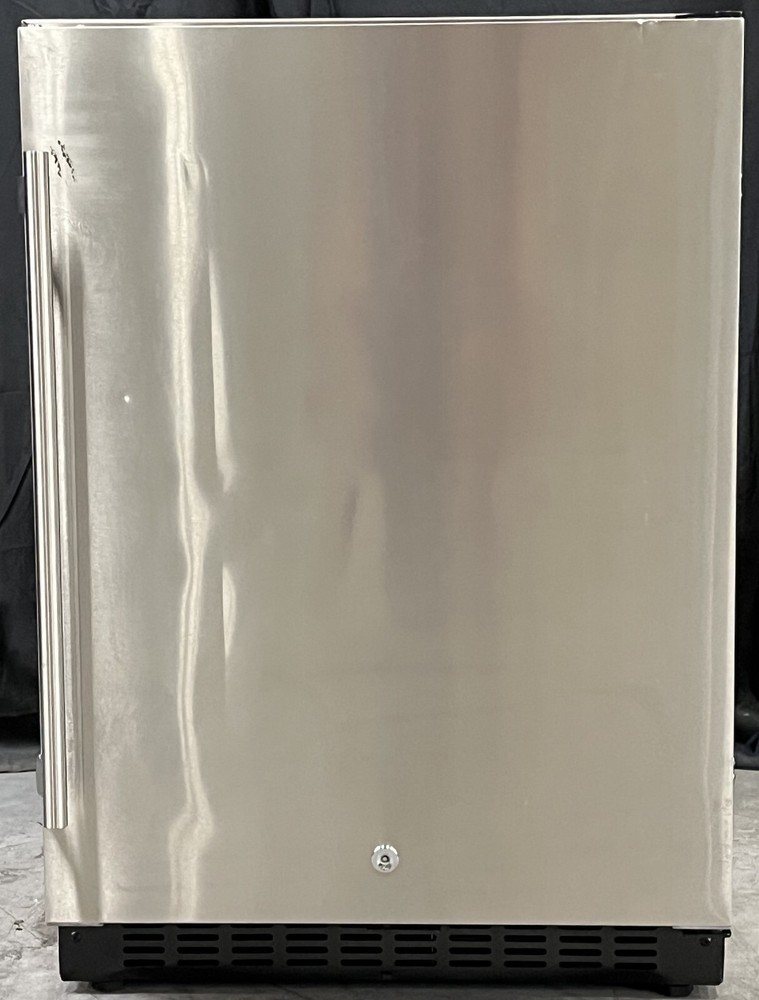 Summit FF64BCSS 24 Inch Undercounter Refrigerator with 4.6 cu. ft. Capacity