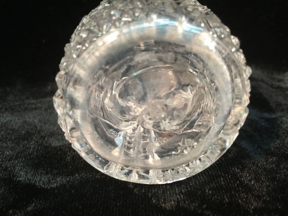 Perfume Bottle w/Handle & Stopper Pinwheel Design