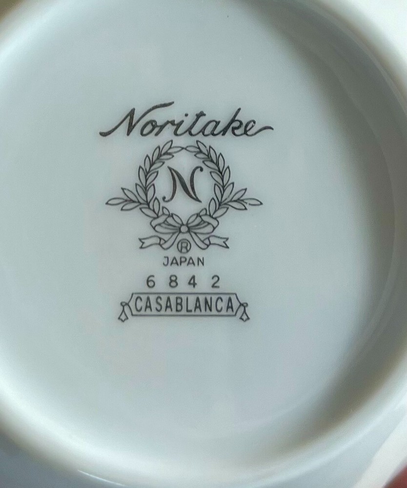 Noritake Casablanca Sugar With Lid