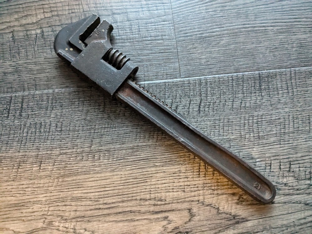 Vintage Pipe Adjustable Wrench #9 AUTO Made in USA