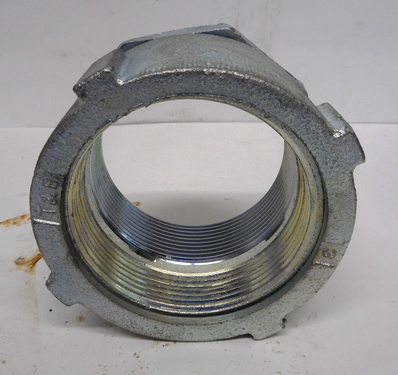 THOMAS & BETTS, MALL IRON COUPLING, TIGHT THREADED, 4-3/4" OUTSIDE DIAMETER