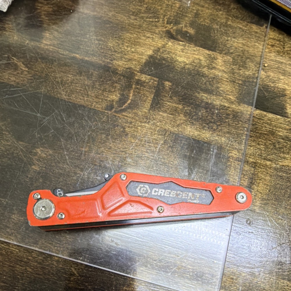 Crescent CFWMT Electrical Cable Cutter & Stripper 3/8"-5/8" Red