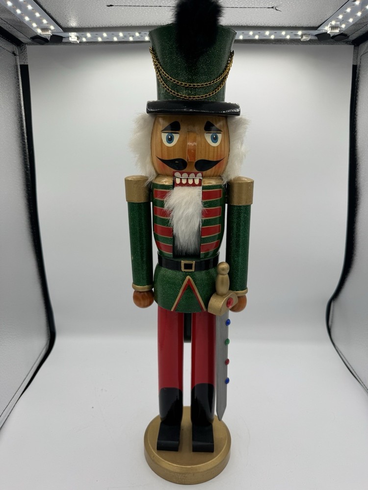 20 Inch Tall Nutchlracker Guard