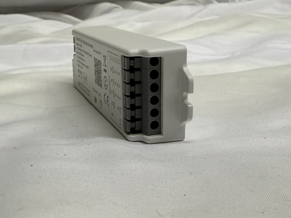 WB5 WiFi & BT 5-in-1 LED Strip Controller