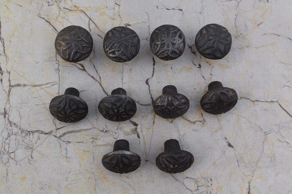 Vintage cast Iron round door knobs cabinet drawer handles pull rustic 10 pcs