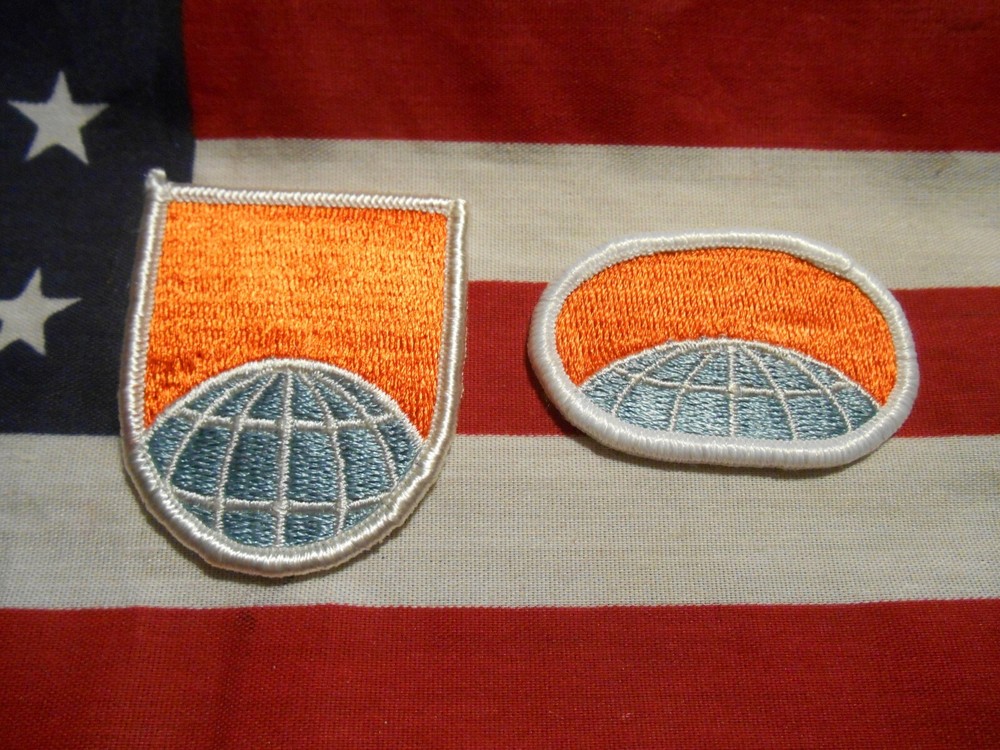 55TH SIGNAL AIRBORNE BERET FLASH & PARA OVAL PATCH