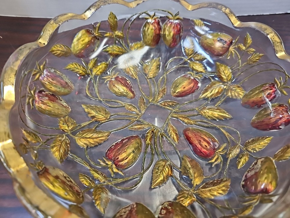 Carnival glass Grape Vine Wreath ICS bowl 9"