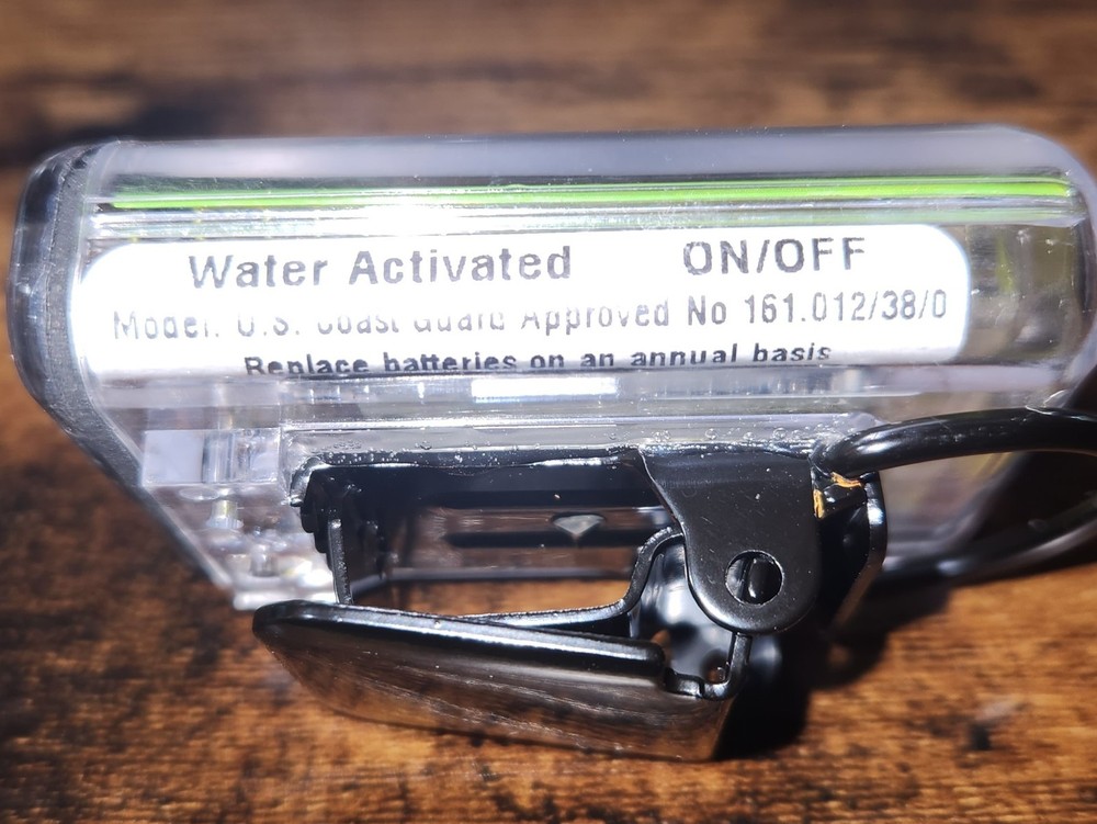 Grace Industries Light Tracker US Coast Guard Approved (Divers Model) 2016A