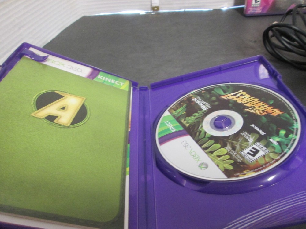 Microsoft Kinect Sensor Bar w/book & 6 Games