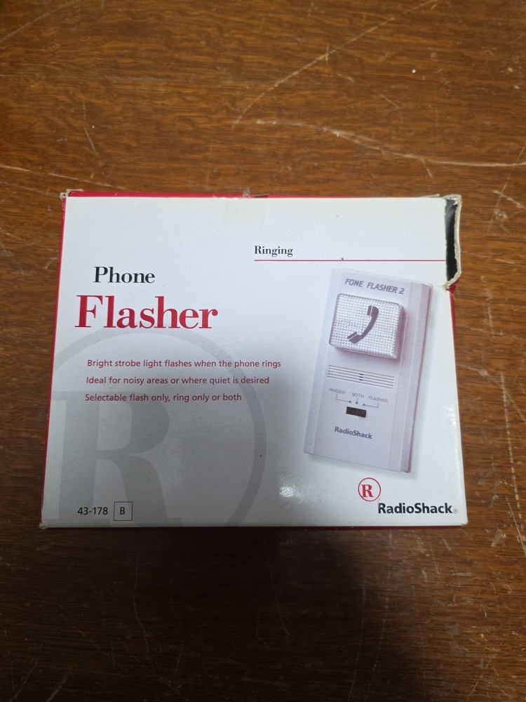 Radio Shack Phone Flasher  Phone Strobe Light Ringer 43-178