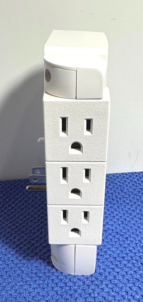 CyberPower Surge Protector P600WSURC2 NEW