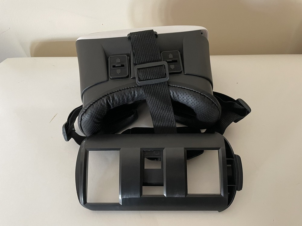 Virtual reality headset. Vibe E Ssential