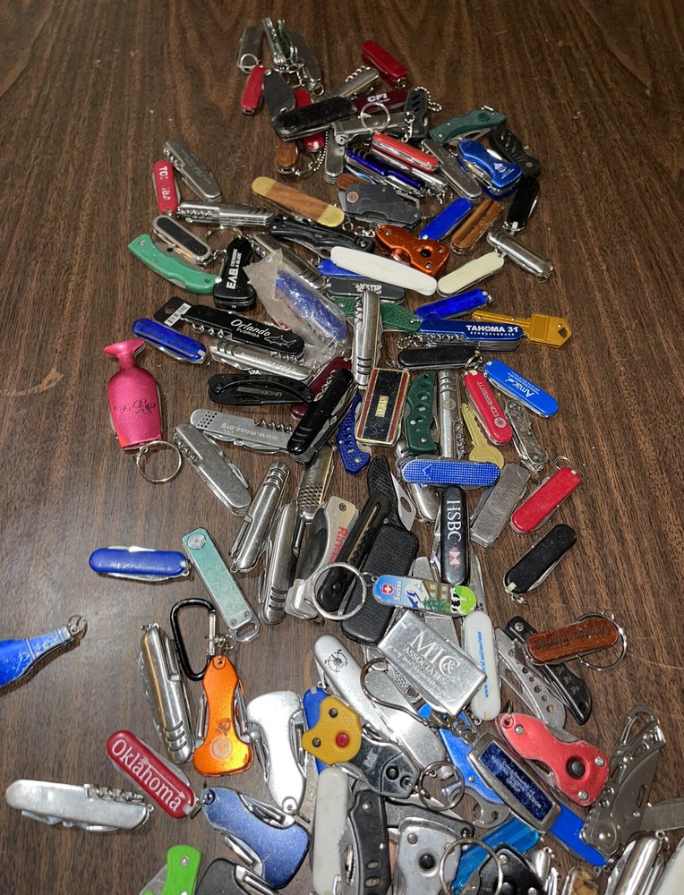 TSA Confiscated Pocket Knives/ Multitools Lot Limited Time! (see description)