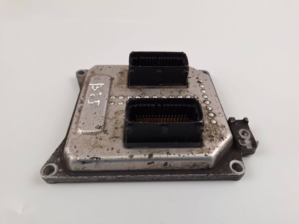 Opel Astra J 2010 Engine Control Module ECU 55568735 BVV1042