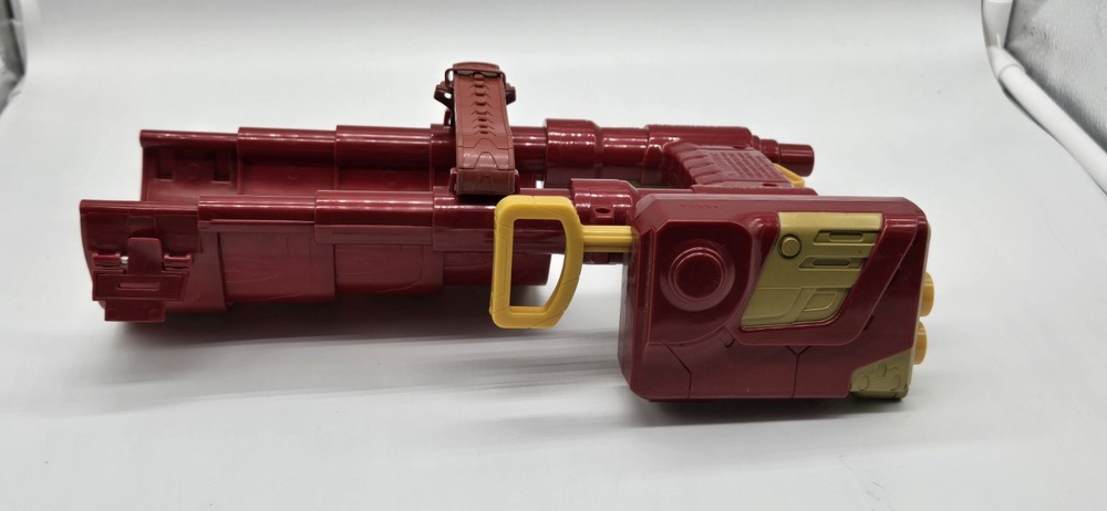 Marvel Iron Man Nerf Slide Blast Armor Dart Blaster 2015 Retractable Adjustable