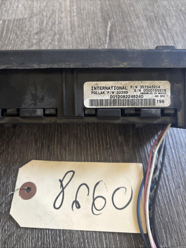 INTERNATIONAL SWITCH PANEL P/N 3575432C4