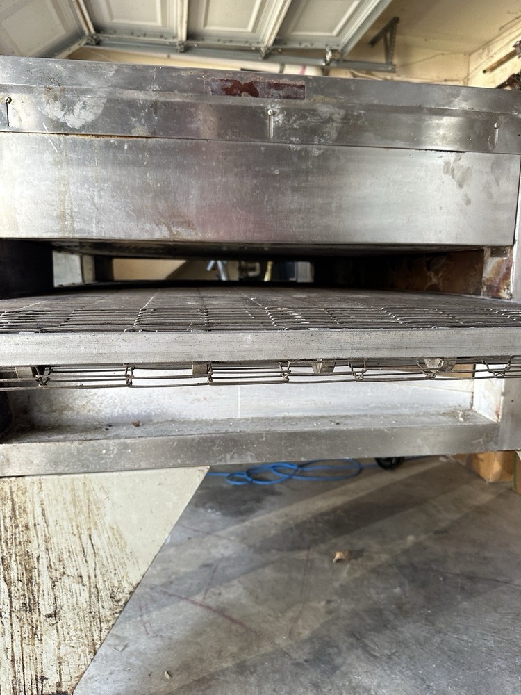 MASTERMATIC MG-32S SINGLE DECK CONVEYOR TYPE PIZZA OVEN