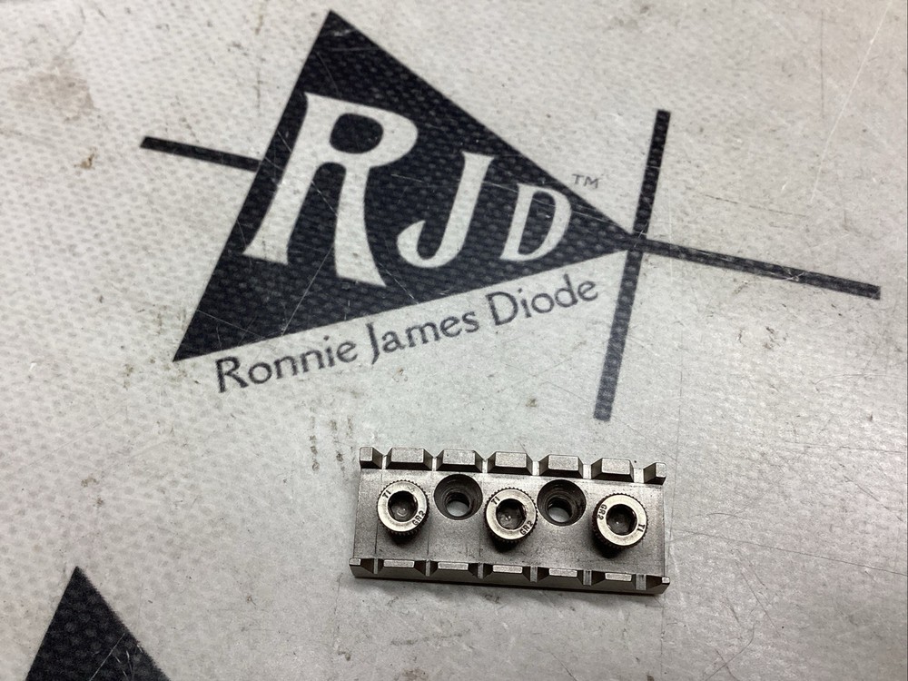 FU Tone Floyd Rose R2 Locking Nut Titanium Base