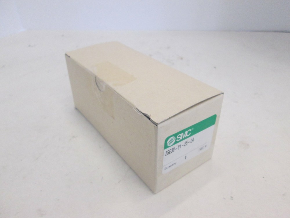 SMC, Pressure Switch, ZSE30-01-25-LA, New